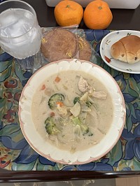 クリームシチューを作って見ました。作って食べてみてください。宜しかったら、メールをください