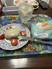 チーズハンバーグとライフコーポレーションのドーナツとっても美味しいよ。食べてみてね。